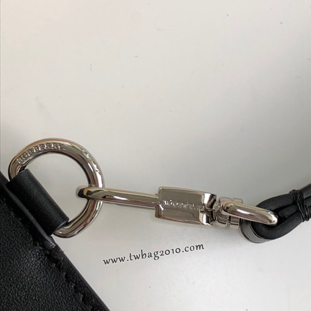 Burberry專門店新款徽標印花拉鏈收納袋 巴寶莉男士手拿包 yxb1192